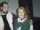Gero von Hartheide umarmt Herzogin Walpurga